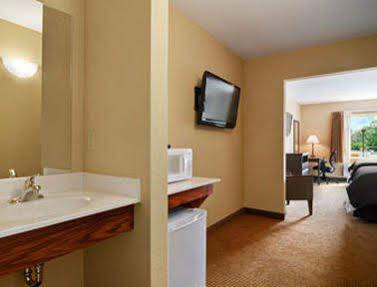 Super 8 Monterey Hotel Buitenkant foto